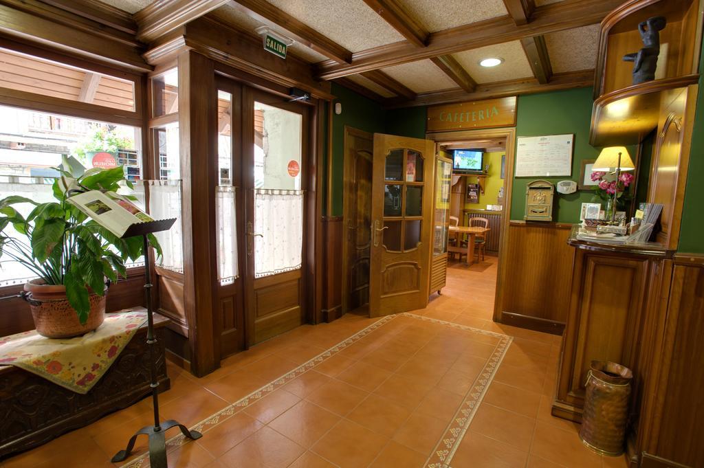 Hotel Avenida Бенаске Екстер'єр фото